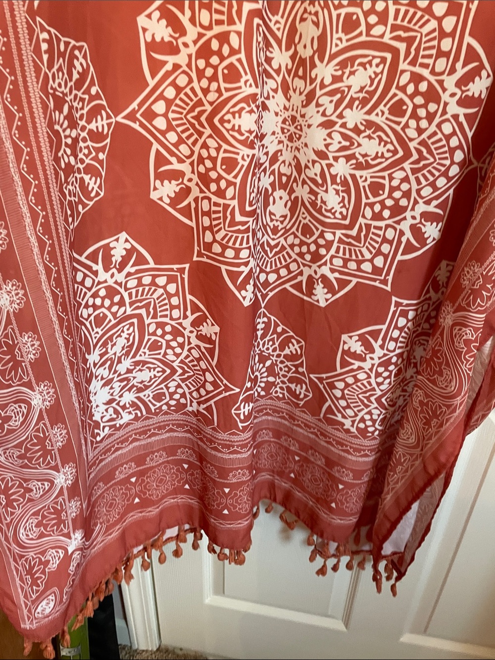 Women's Rust Open-Front Kimono Cape with White Print - Picture 5 of 8